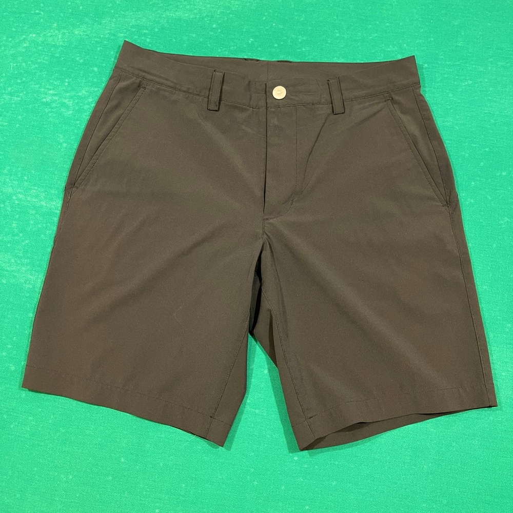 Vineyard vines golf shorts